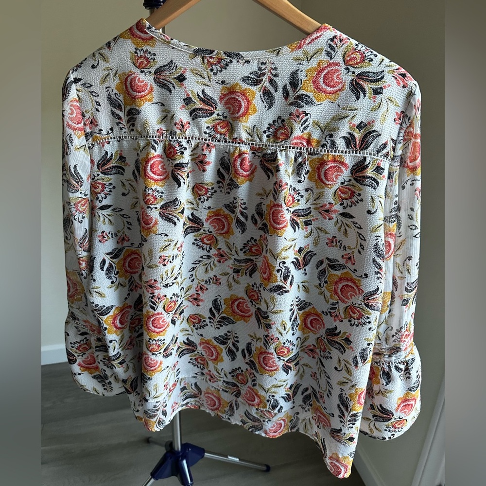 SOLD✅ Fever XL Floral Blouse - Red, Orange, Black - Picture 7 of 12
